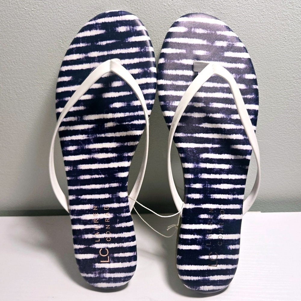 LC Lauren Conrad Womens 6 Navy Blue White Striped Flip Flop Sandals‎